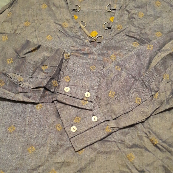 William Rast shirt - Picture 5 of 7